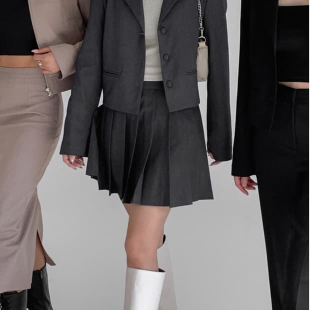 블랙업 도미닉 크롭 자켓 플리츠 스커트 셋업 차콜 S
