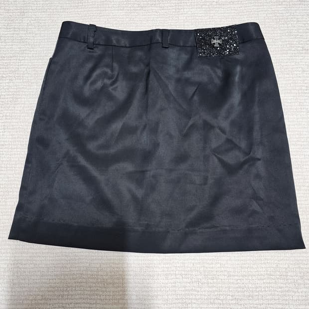 키라라 십자가포인트 스판 블랙 미니 스커트 26-27인치 상태좋음