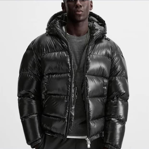 자라 유광패딩 구해요 (xs)