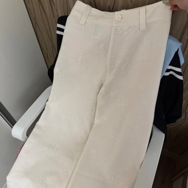 모리걸 하구미 자라 아이보리 플라워 자수 팬츠