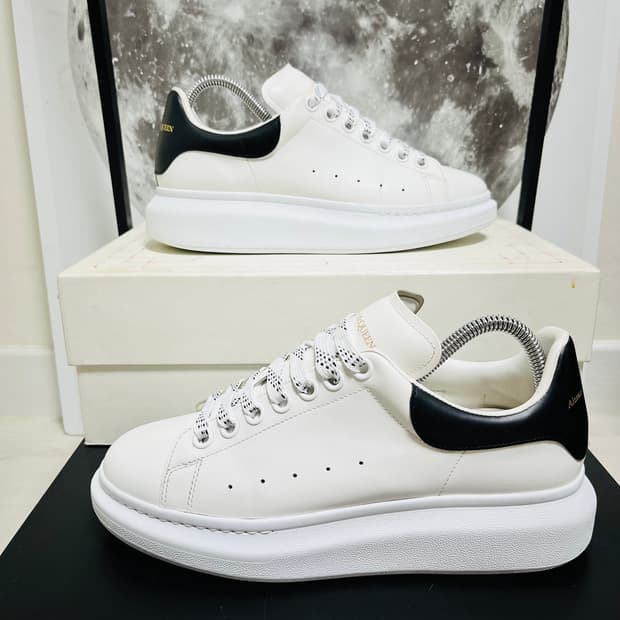 정품 40) 알렉산더 맥퀸 오버솔 스니커즈 255~260