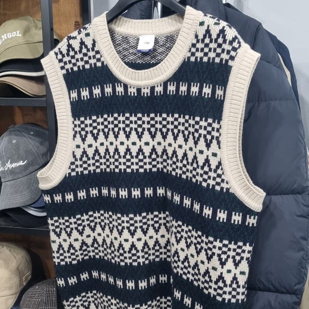 (지 이 크) 패턴 무늬 모혼방 남성 베스트 105  상태10/9