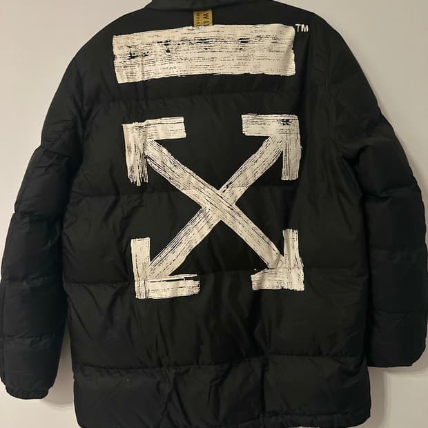 오프화이트 17FW 디아고 브러쉬드 다운 패딩