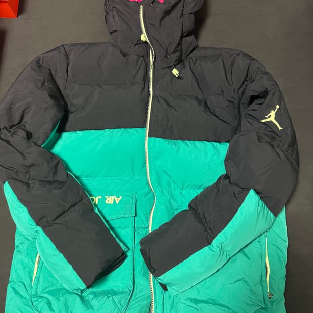 정품새제품 나이키 B그레이드 조던 덕다운 파카 패딩 XL 105