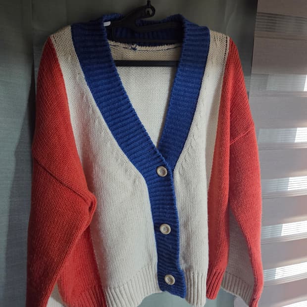5천원 급처! 배색 빈티지 니트 가디건