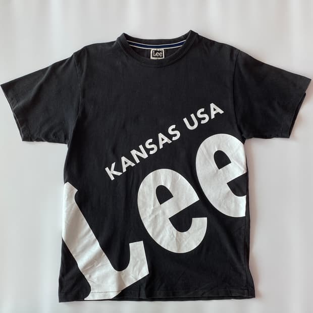 리(Lee) 캔자스 USA 빅 로고 그래픽 반팔 티셔츠