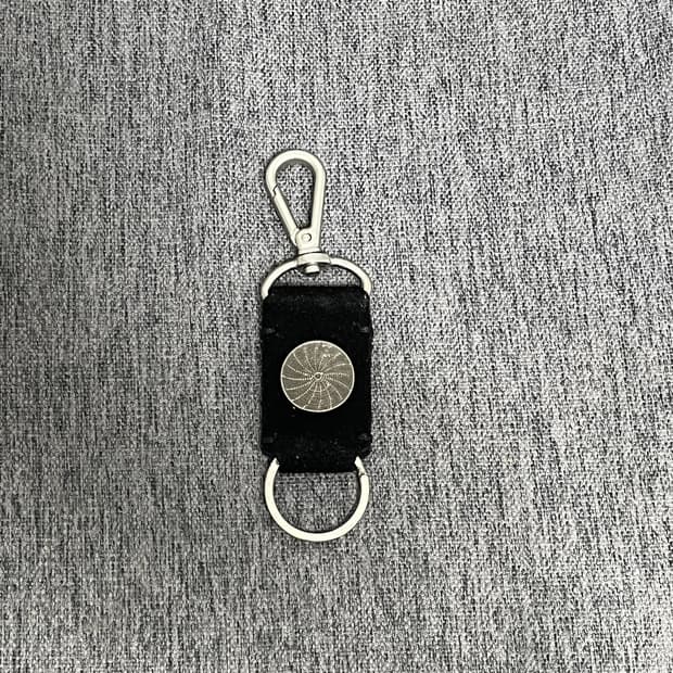 폴리테루 미드 키링