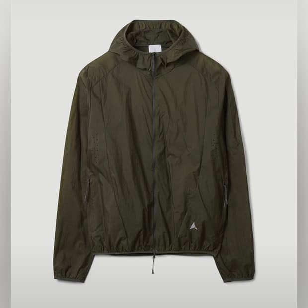 로아 패커블 바람막이 판매합니다