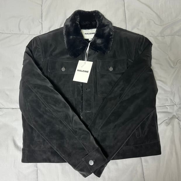 알렌느 벨루어 퍼 트러커 자켓 블랙 2사이즈 새제품