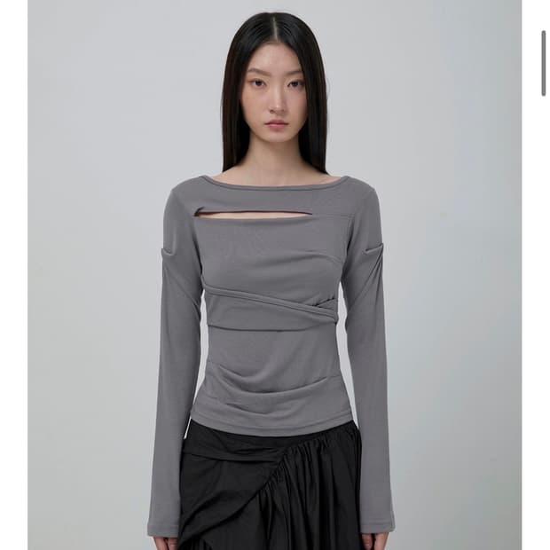 플레어업 Asymmetrical Draped Long Sleeve