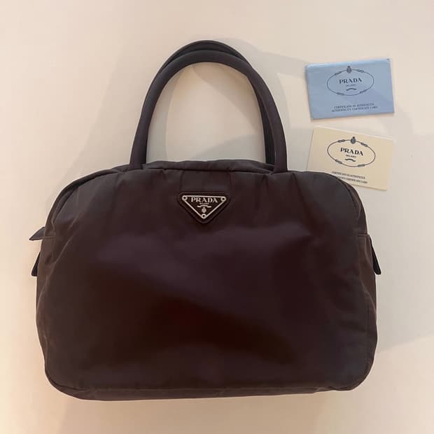 Prada 프라다 테수토 나일론 패딩 토트백 