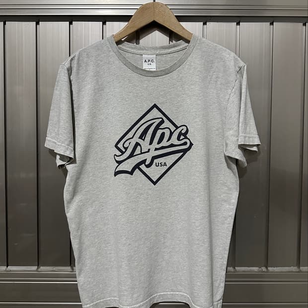 A.P.C 아페쎄 USA 로고 그레이 반팔 티셔츠