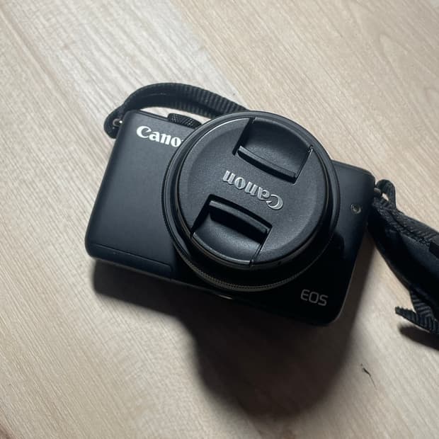 캐논 EOS m10 미러리스 카메라