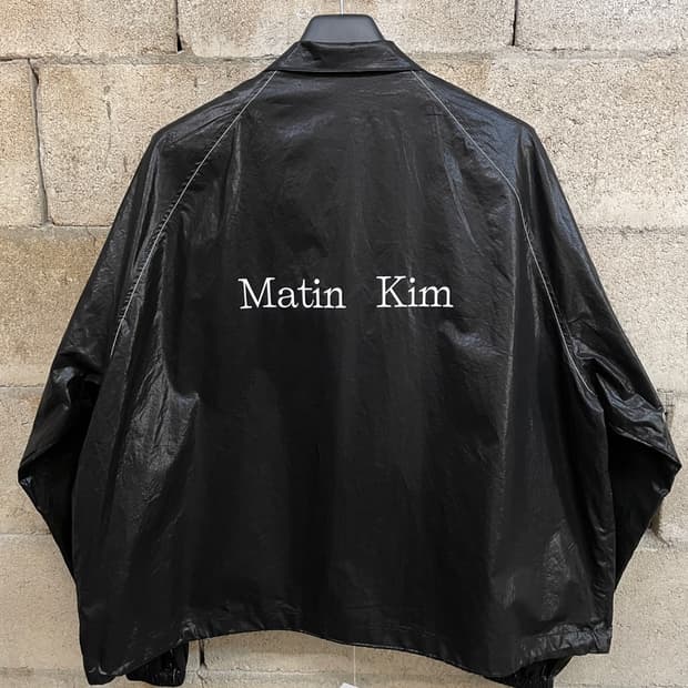 마뗑킴 로고 코팅 바람막이 자켓