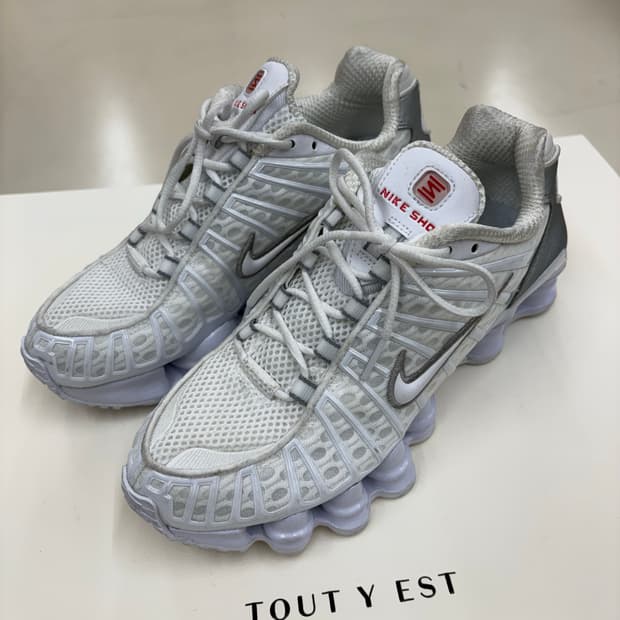 나이키 샥스 TL 화이트 앤 맥스 오렌지