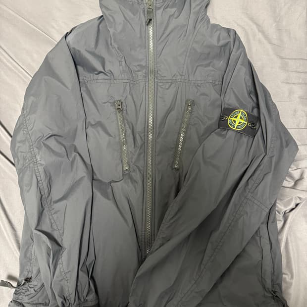 스톤아일랜드 바람막이m