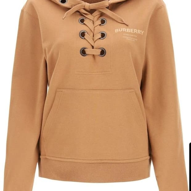 버버리 신형 화이트