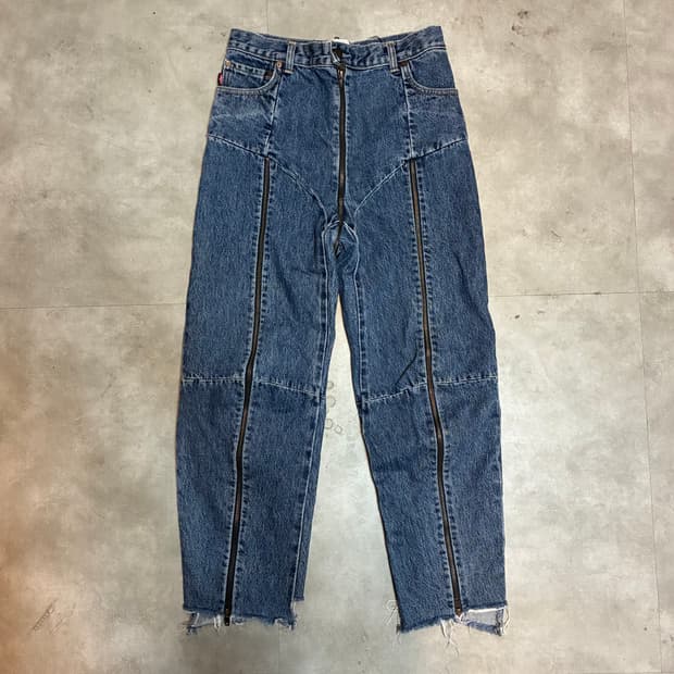VETEMENTS X Levi’s Multi Zipper denim