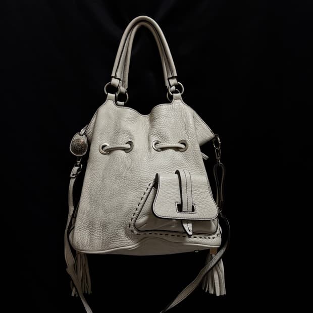 “Unknown” 00’s Design Pocket Detail Bag