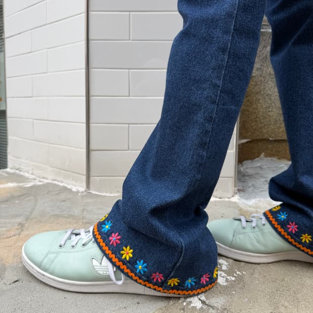 Sugarless Gal 플라워 자수 부츠컷 진