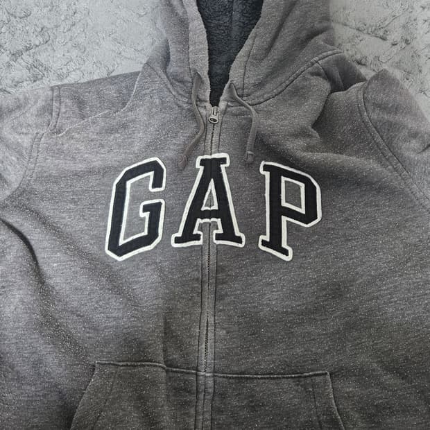 갭 차콜 후드집업
