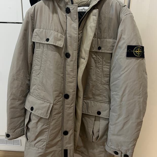 스톤아일랜드 베이지 패딩야상 103-105