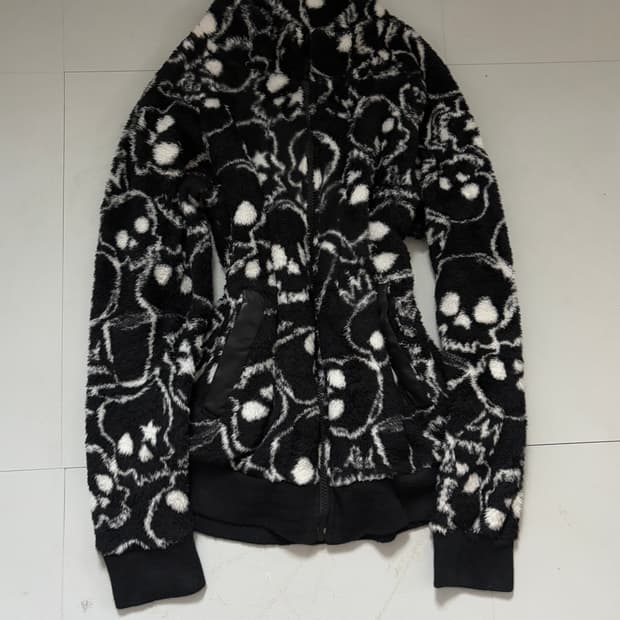 • Black Skull Fleece Zip-Up