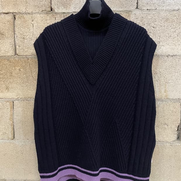 더 일마 니트 베스트 