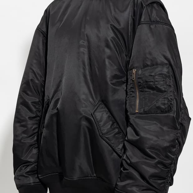 발렌시아가 풀오버 봄버 후드 자켓 마원