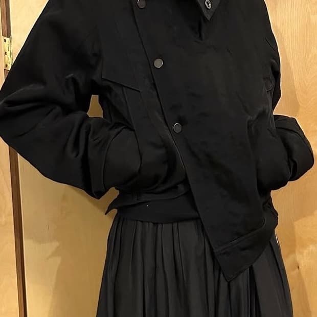 퍼버즈 사이드 버튼 자켓