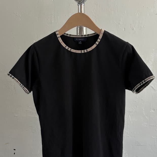 버버리 런던 노바체크 디테일 블랙 반팔 티