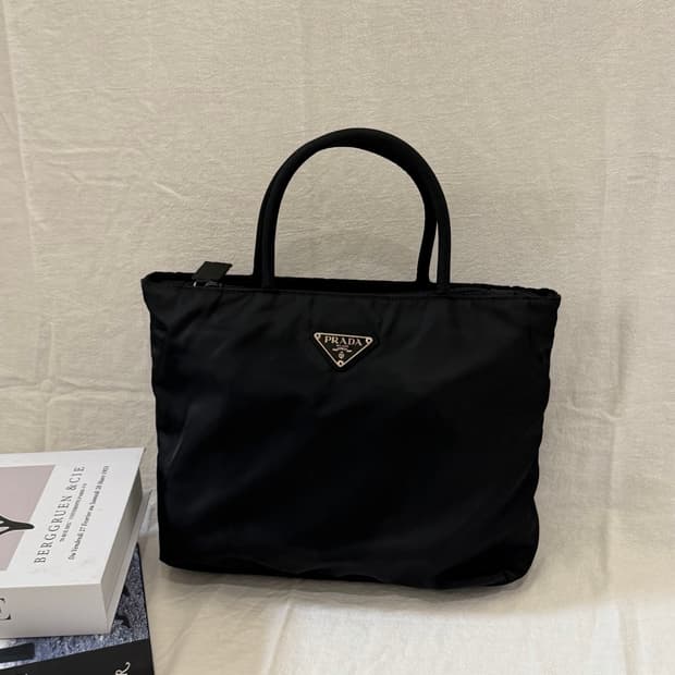 정품 프라다 포코노 나일론 블랙 토트백 핸드백