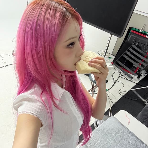 힐다 레이시 보우 셔츠 블라우스 (이사배 착용)