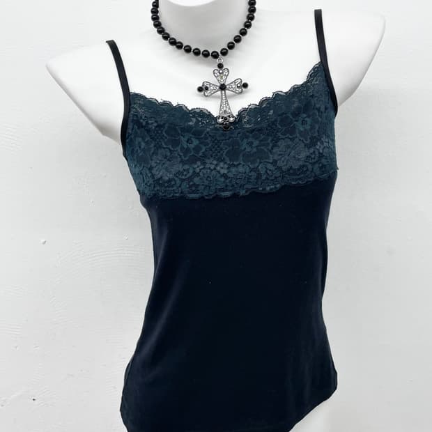 네이비 레이스 탑