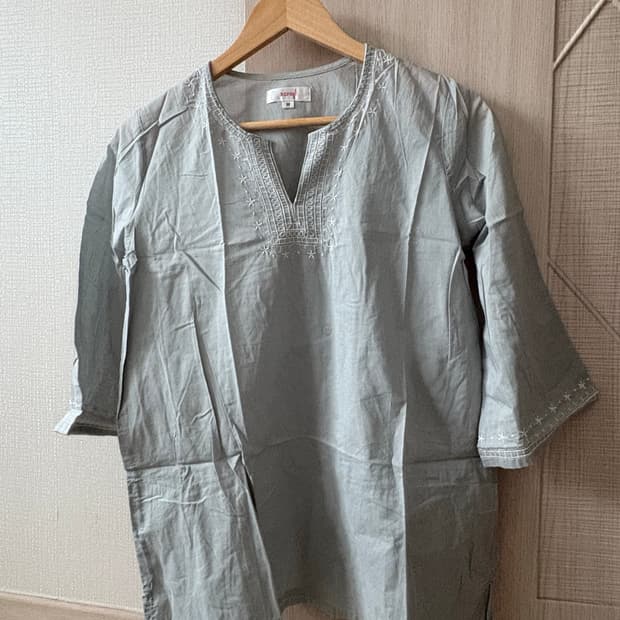 꽃 자수 블라우스