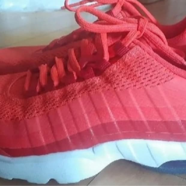 나이키 우먼스 에어맥스95 울트라 레드 245