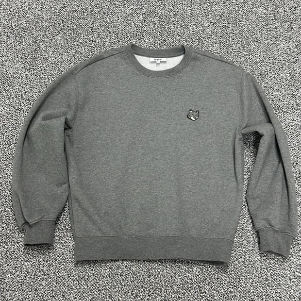 메종키츠네 신형 차콜 맨투맨