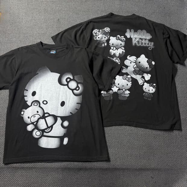 새상품) 헬로키티 프린팅 티셔츠 (L/XL)