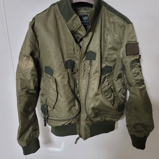 잔디지푸 항공자켓 M 100정사이즈 상태극상

