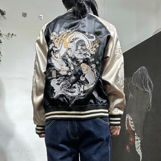 일본빈티지 일심여경 블랙 골드 잉어 용머리 스카잔 M