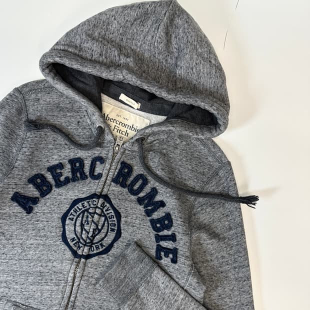 아베크롬비 스펠로고 데미지커팅 후드집업 