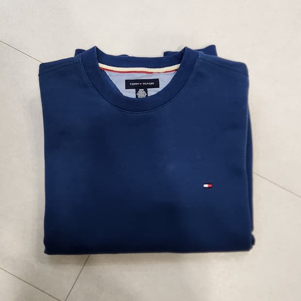 타미힐피거 스몰로고 기모맨투맨