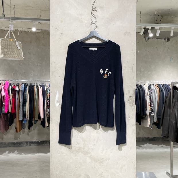 헤리티지플로스 블랙 펠트 린넨 V넥 스웨터