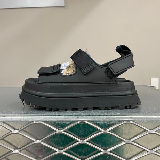 어그 골든글로우 바이슨 블랙 220