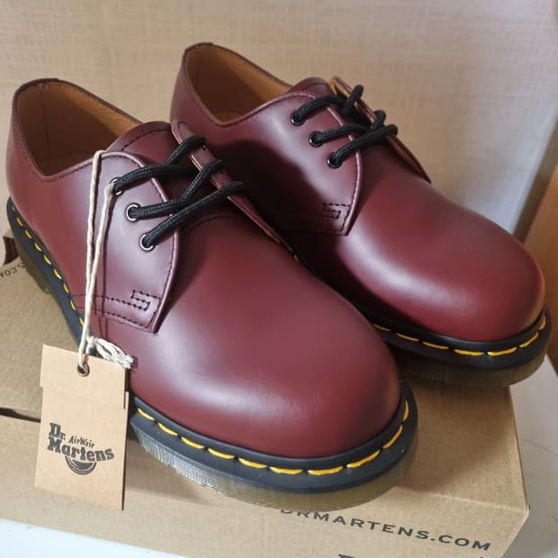 닥터마틴 1461 체리레드 240사이즈