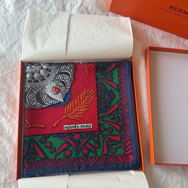 에르메스 까레 실크 스카프