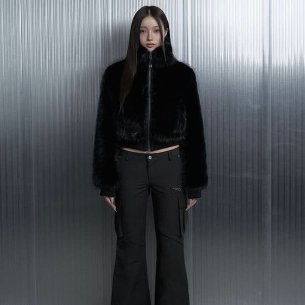 에트오소매 인조 모피 크롭 재킷 블랙