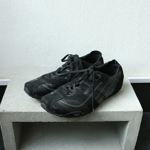 디젤 블랙 레더 스니커즈