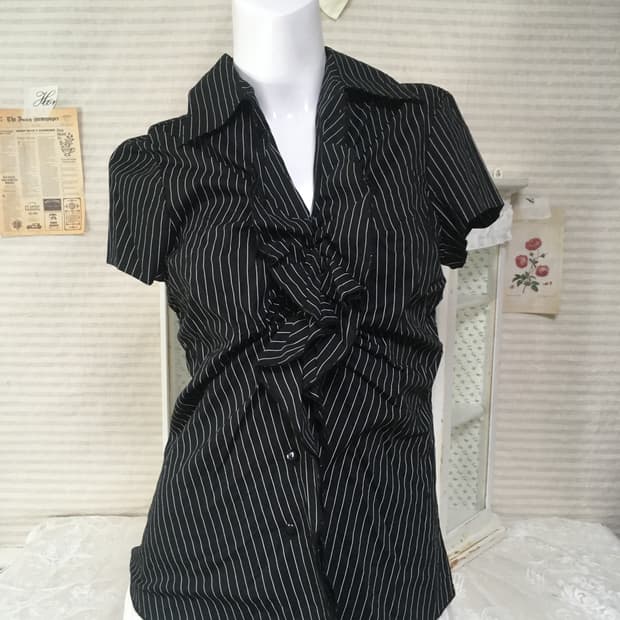 빈티지 블랙 갸루 펑크 스트라이프 러플 블라우스