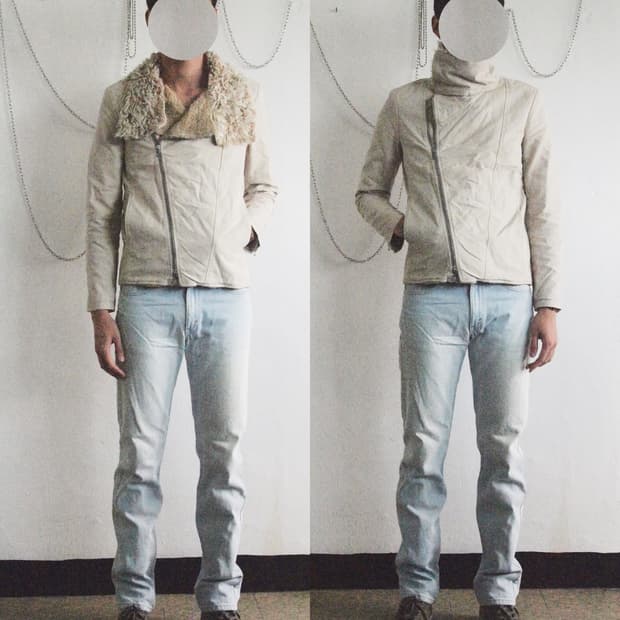 어태치먼트 초기 사선지퍼 하이넥 드레이프 자켓